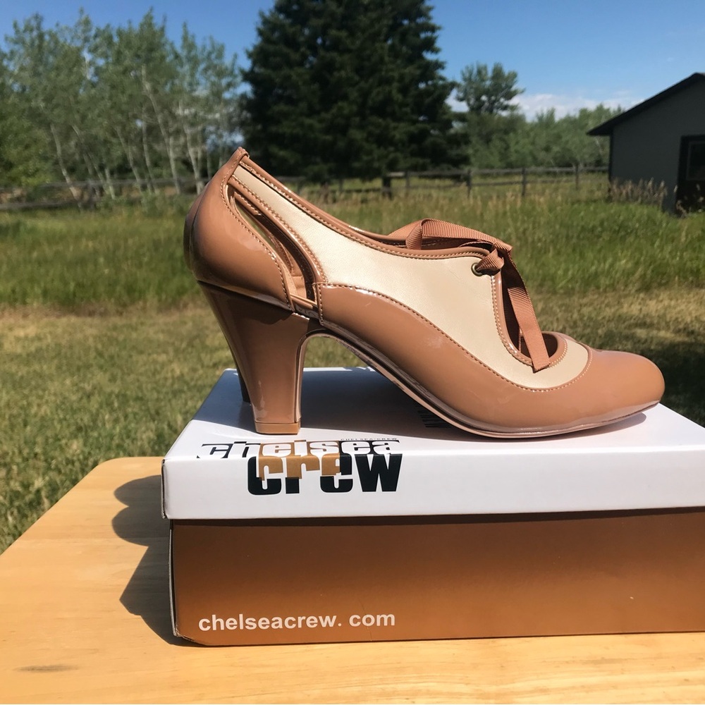 chelsea crew Tan and Cream Retro Lace-Up Mid Heels
